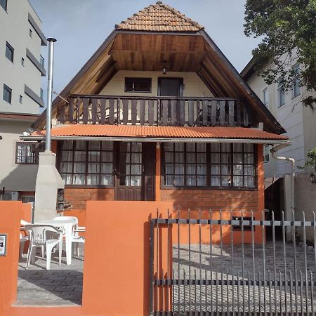 Apartamento Estilo Chale - Enxaimel 邦比尼亚斯 外观 照片