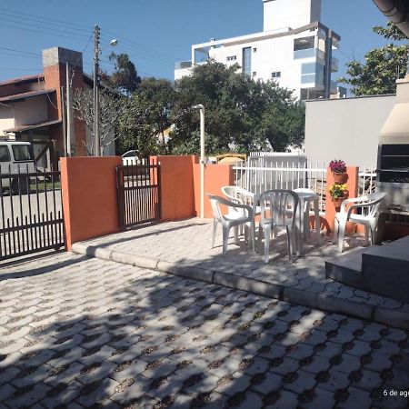 Apartamento Estilo Chale - Enxaimel 邦比尼亚斯 外观 照片